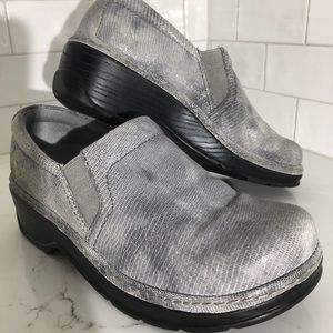 Klogs USA Gray Shoe 7.5 M